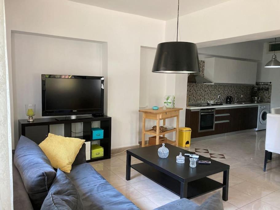 Apartment 3 Bedrooms Beautiful Comfortable In Rodos Town *
